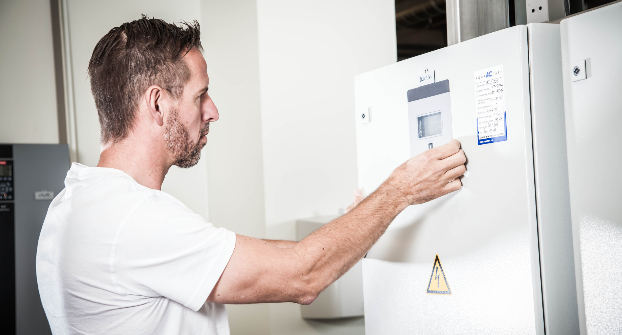 UV-system, styrskåp, instrumentering, PLC:er, övervakning